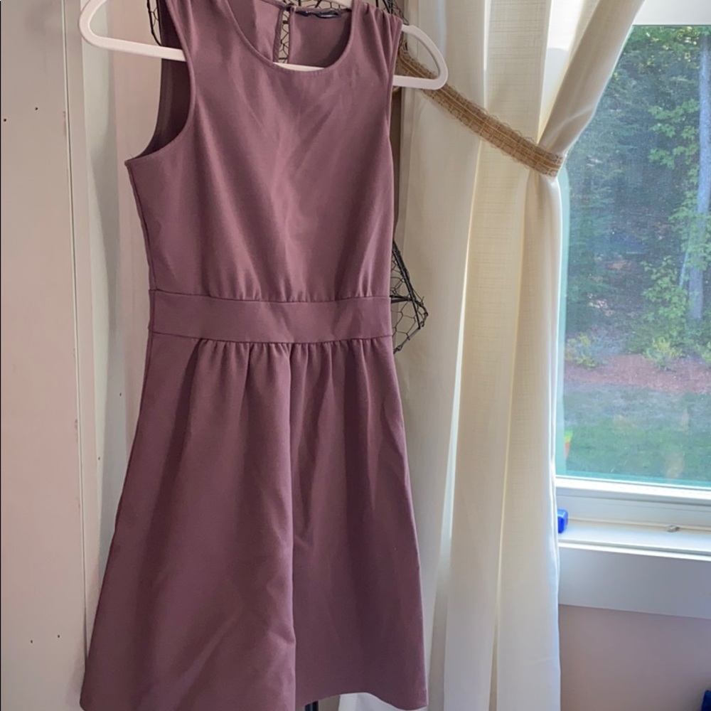 Banana republic mauve colored stretchy dress